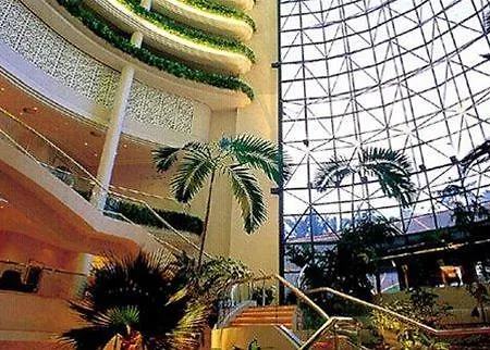 Sheraton Voyager & Hotel